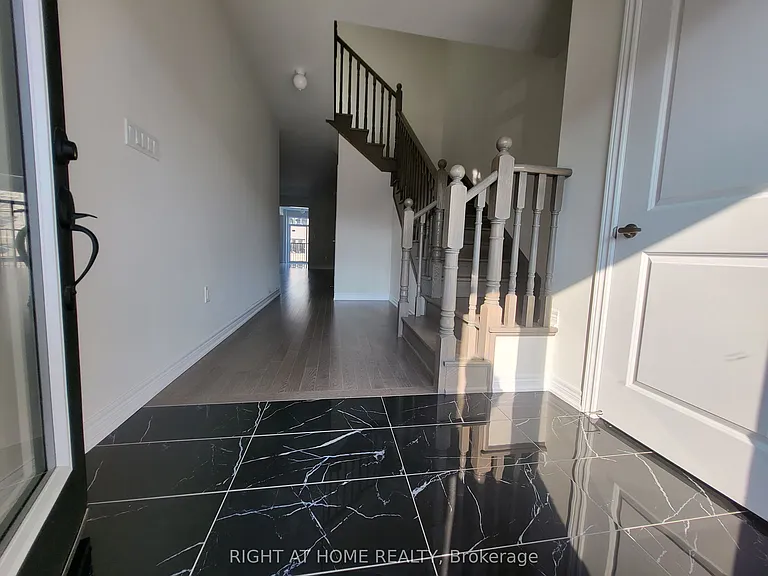 2117 Coppermine St — Photo 3