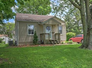 1002 N Westlawn Ave, Decatur, IL 62522