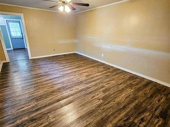 5th image of 220 Louisiana Ave
