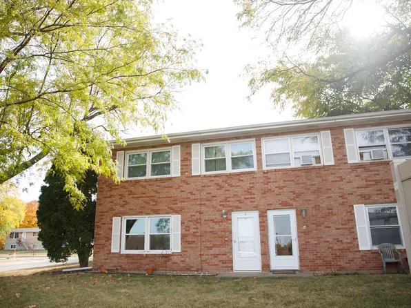 2421 Crescent Dr APT 3, Cedar Falls, IA 50613