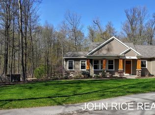 914 Boulder Bluff Ln, Lowell, MI 49331