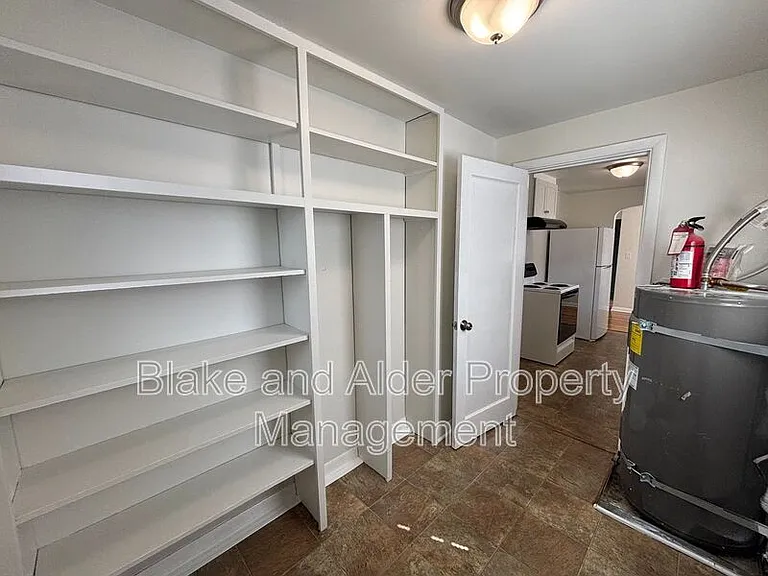 656 Breys Ave NE — Photo 11