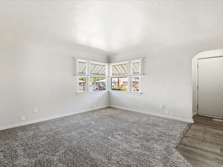 3009 W Overland Rd #1 — Photo 3