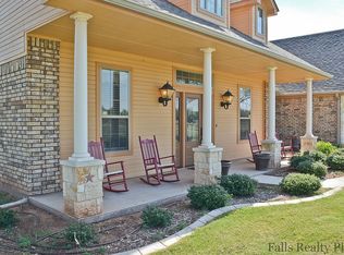 880 Pocahontas Trl, Wichita Falls, TX 76310