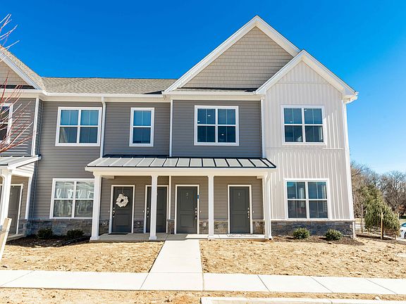 3rd image of 30 Wildflower Ln