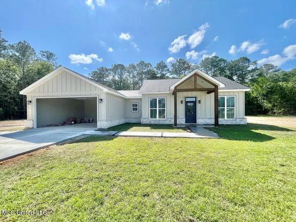 24 Dan Stewart Rd, Picayune, MS 39466