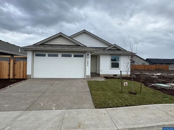 1453 SE Hankel St, Dallas, OR 97338