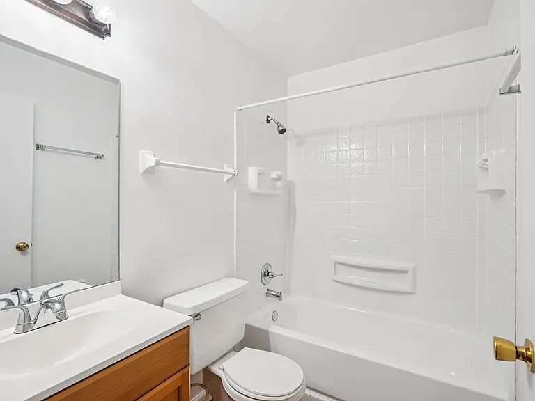 Liv Apartments — Photo 41