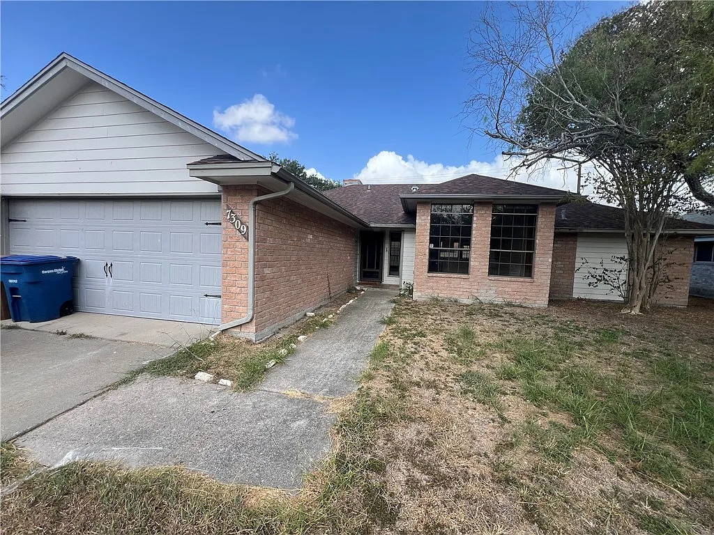 3 bed, 2.0 bath, 1688 sqft, $1,895 — Photo 1