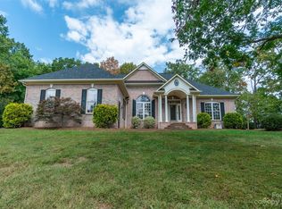 11630 Hidden Forest Ln, Davidson, NC 28036