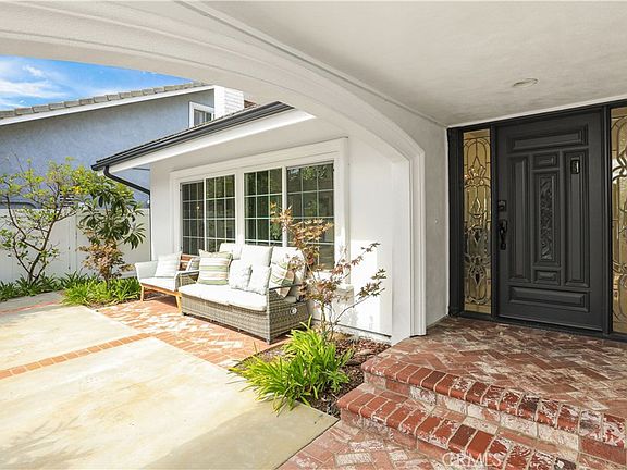3rd image of 31 Silver Cres