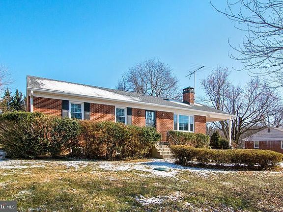 3rd image of 21917 Greenbrook Dr