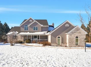 N5122 Summit Dr, Fond Du Lac, WI 54937