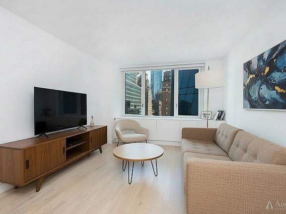 3rd image of 322 W 57th St APT 37K