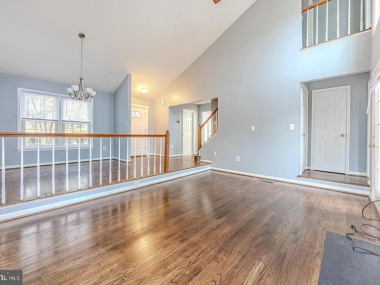 8200 Maple Ridge Ave — Photo 5