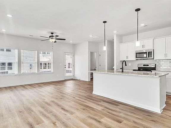 4th image of 299 Summit View Ln #2