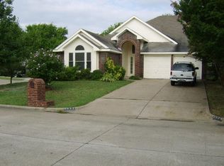 5534 Four Winds Dr, Arlington, TX 76018