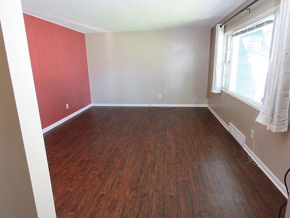 2nd image of 1827 Belvedere Dr
