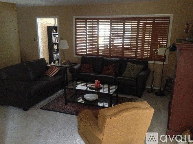1st image of 4804 Upland Dr
