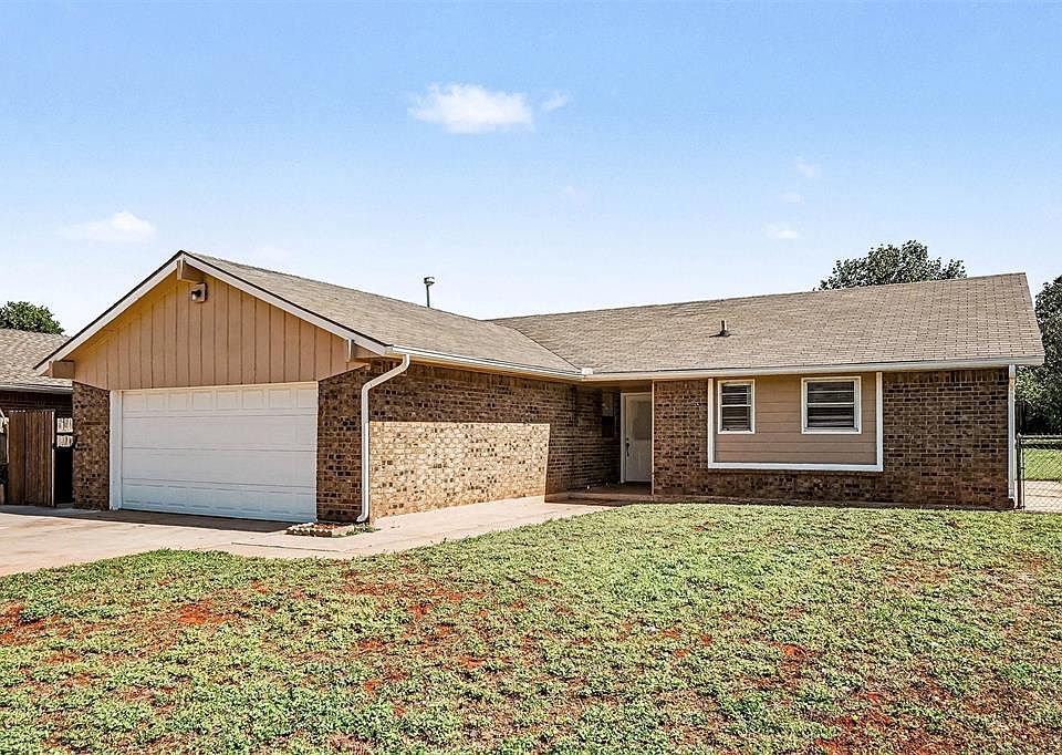 1st image of 3821 Oakcliff Dr