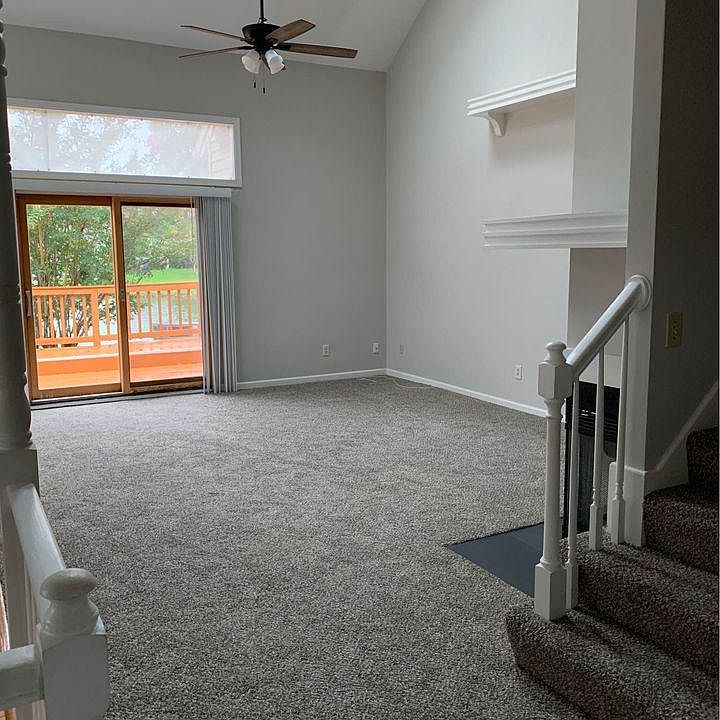 1st image of 953 S Lake Cir