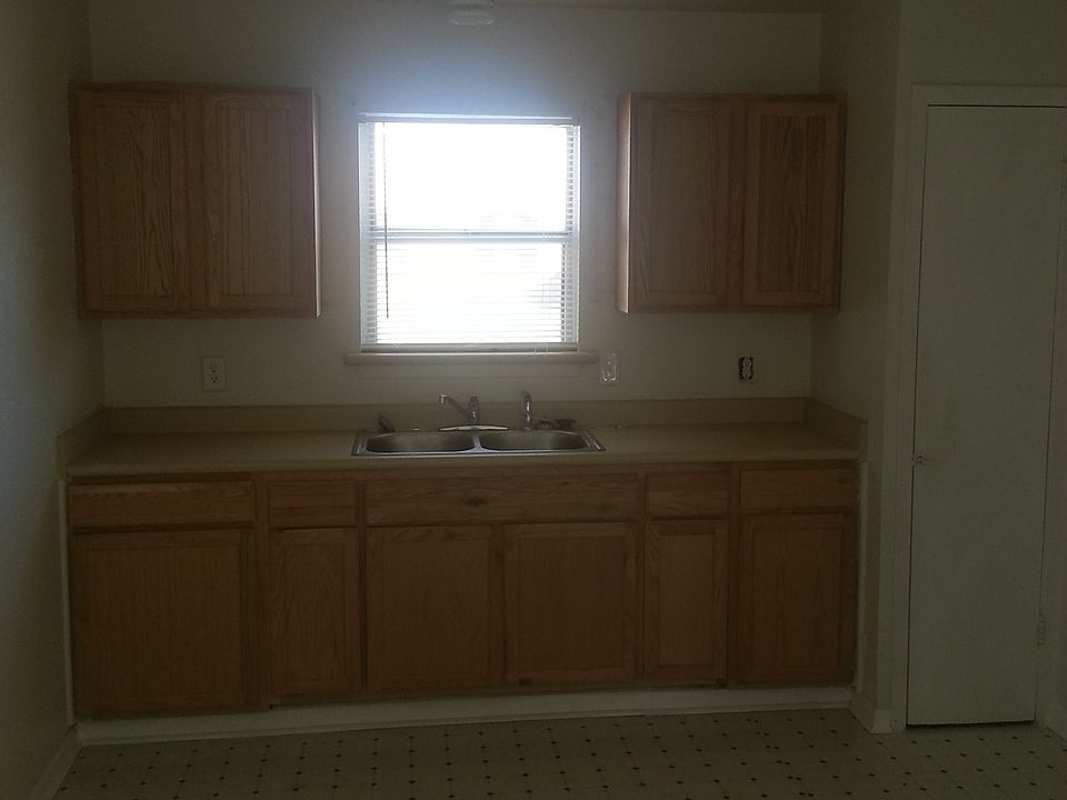 2nd image of 6518 Monterey St