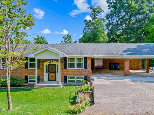 1302 Red Bud Ln, La Grange, KY 40031