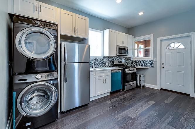 2nd image of 1532 N Central Ave #1