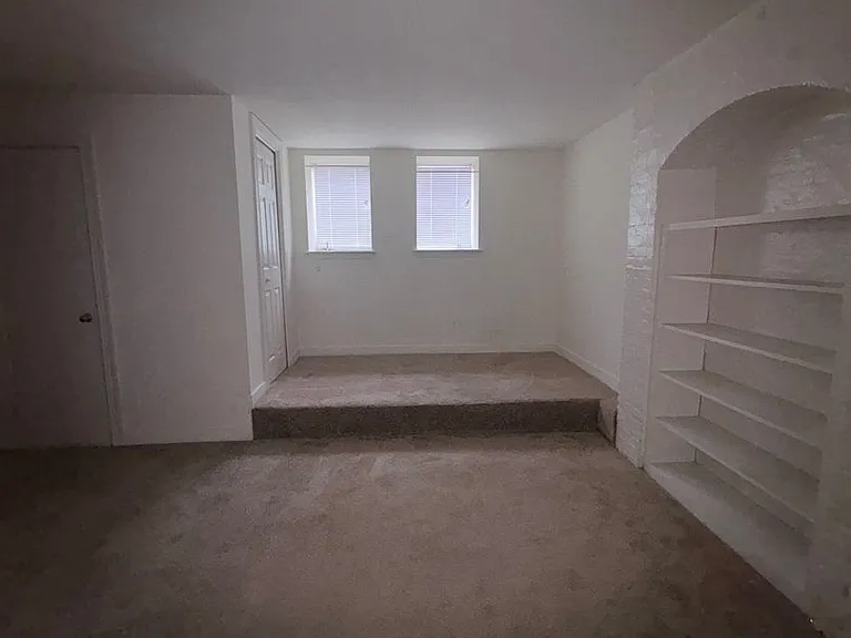 13 W. Preston St — Photo 5