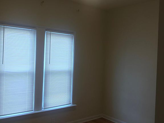 4th image of 5333 Shaw Ave