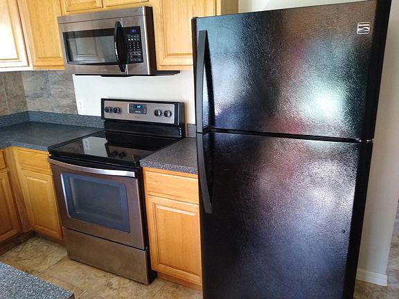 5th image of 340 Woodside Dr