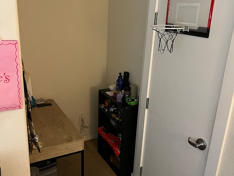 2nd image of 1008 Apgar St
