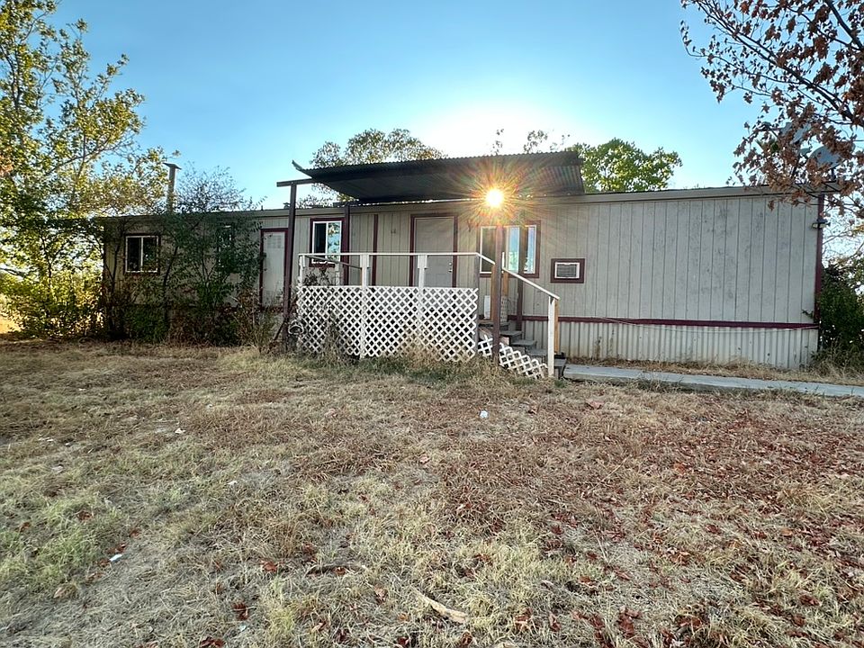 Front view with yard