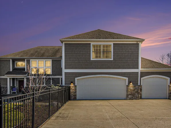 8923 Austin Ct, Portage, MI 49002