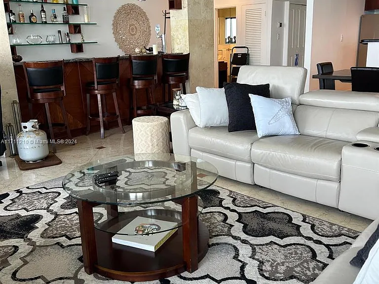 100 Lincoln Rd #Penthouse 7 — Photo 2