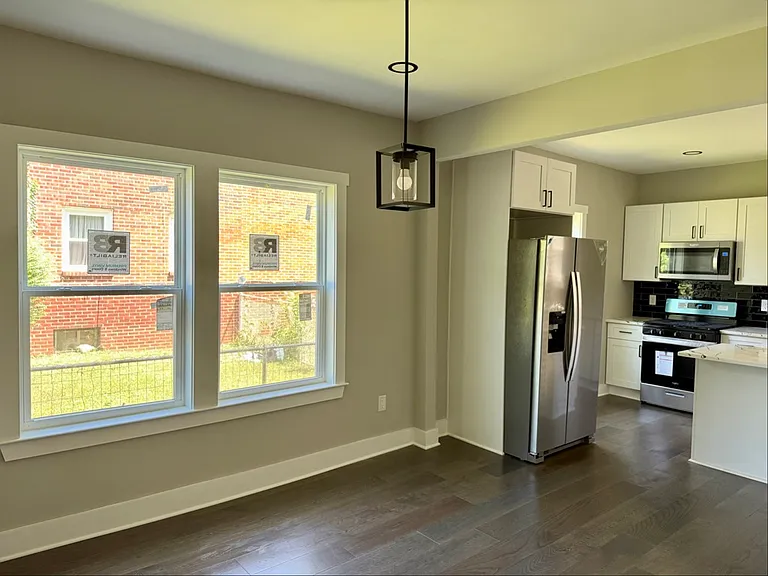 212 Glover St — Photo 6