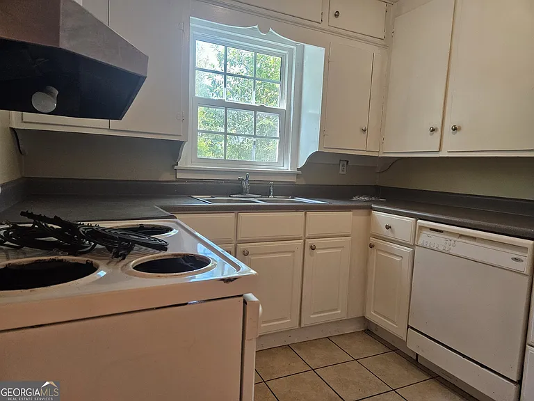 316 Florence Ave — Photo 4