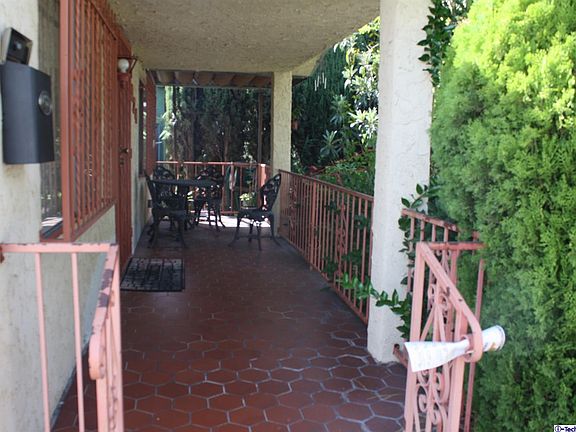 2nd image of 824 E Elk Ave