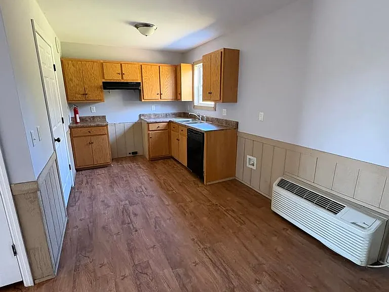 13478 Fountain Run Rd — Photo 4