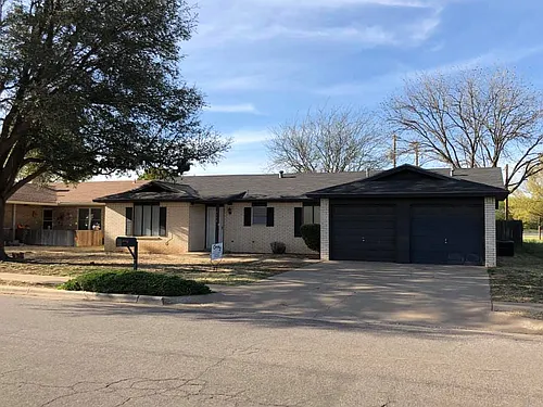 4608 60th St Photo 1