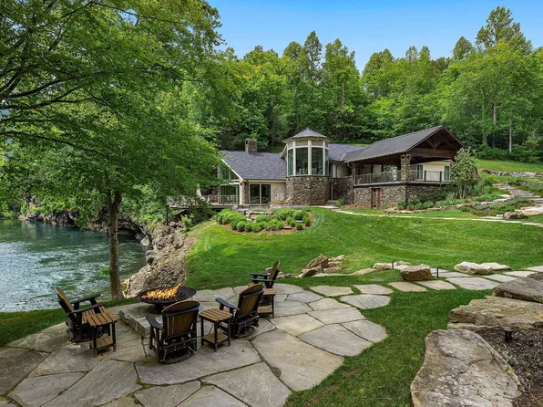 5532 Old Walland Hwy, Walland, TN 37886