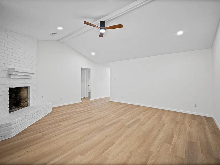 10935 Silkwood Dr — Photo 6