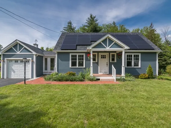 24 Potwine Ln, Amherst, MA 01002