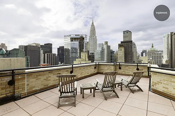 Sold by Triplemint | media 16