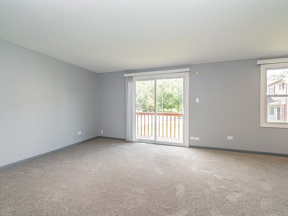 3rd image of 16503 Oxford Dr