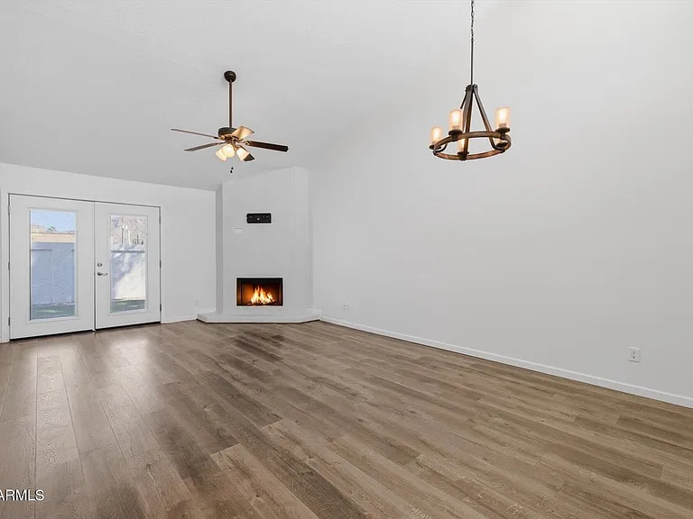 livingroom to backyard