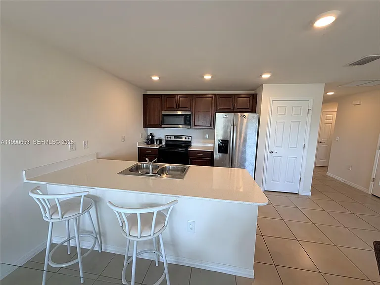 513 Ella Jean Pl — Photo 9