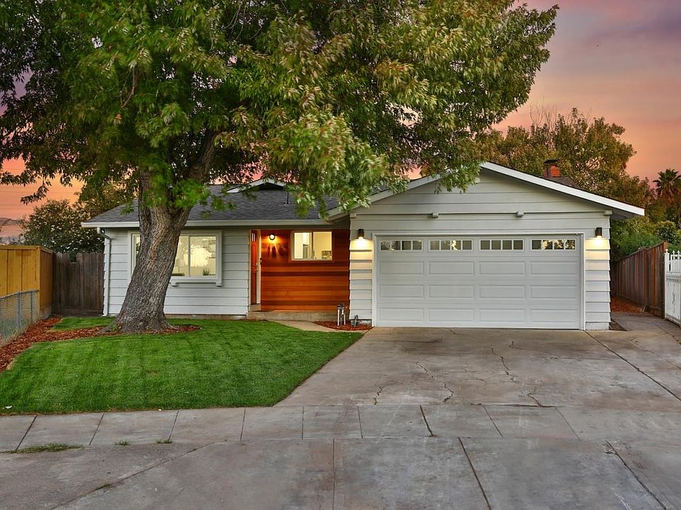 1st image of 1542 Foxdale Ct
