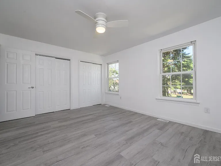 805 Darlington Dr — Photo 18