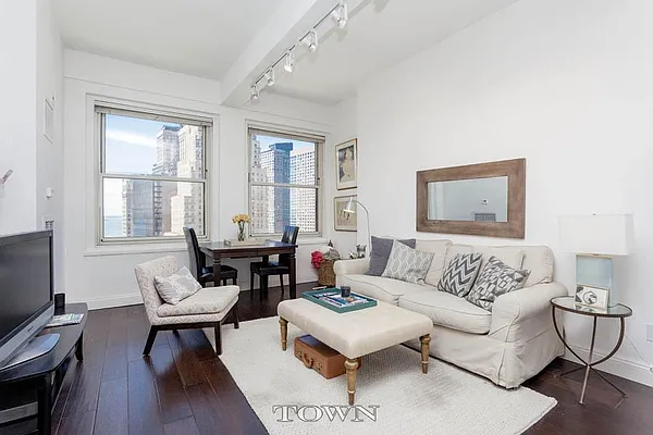 Rented by Town Residential | media 33